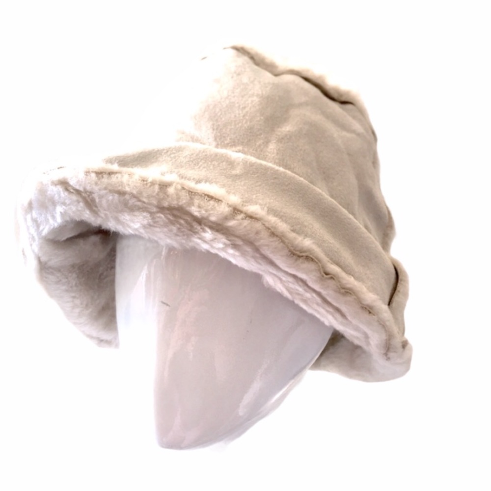 NWT Faux Fur Wool Blended Bucket Hat.